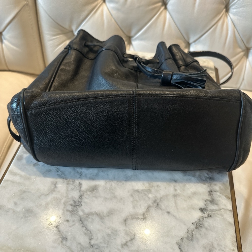 Cole Haan Elegant Black Genuine Leather Women's Bag with Tassels - Picture 2 of 3